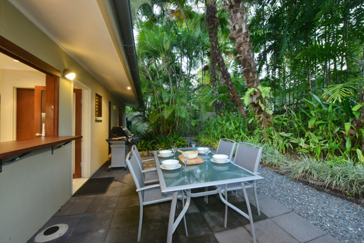 Cassowary Villa No.2 3 Bedroom Near Beach and Town Port Douglas