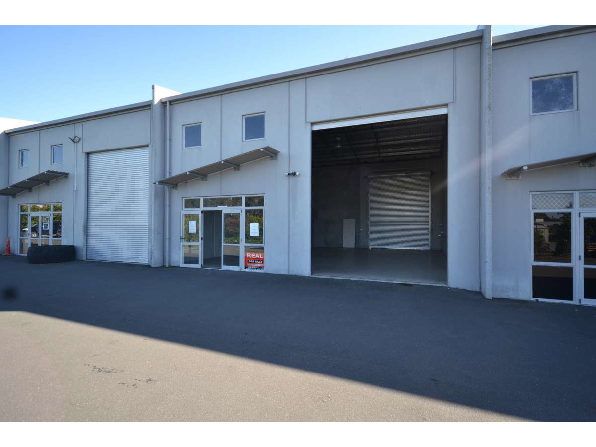 COMMERCIAL UNIT FOR SALE