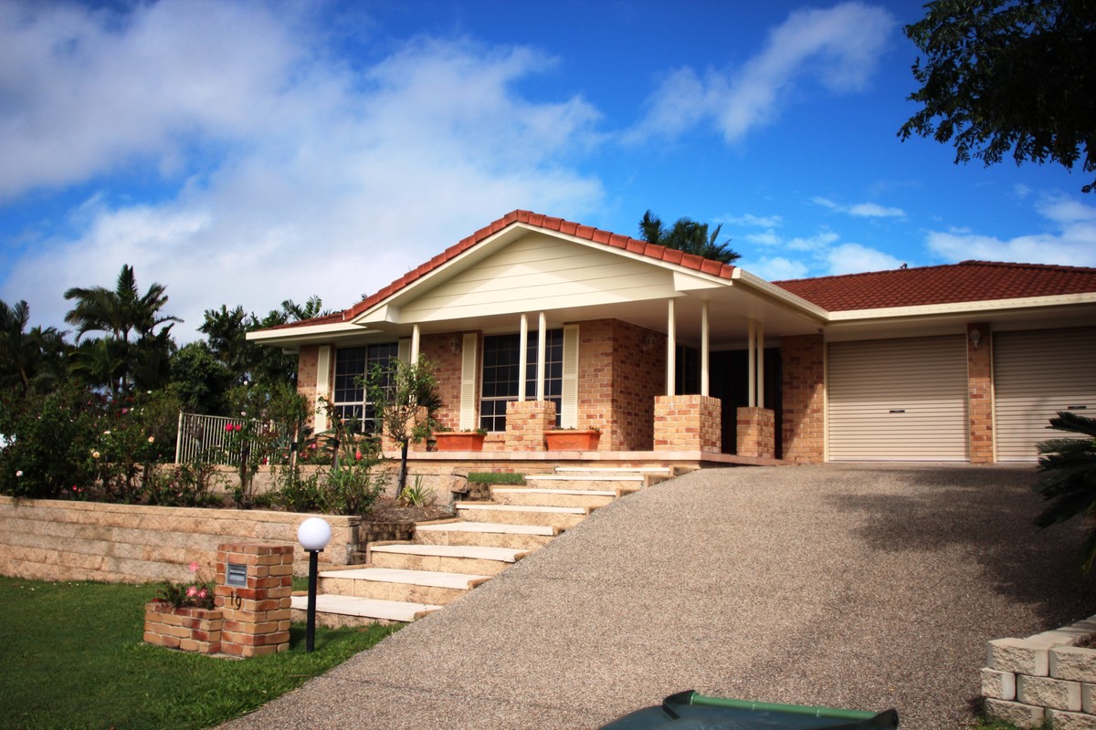 Impressive Family Home! Real Estate Mackay City