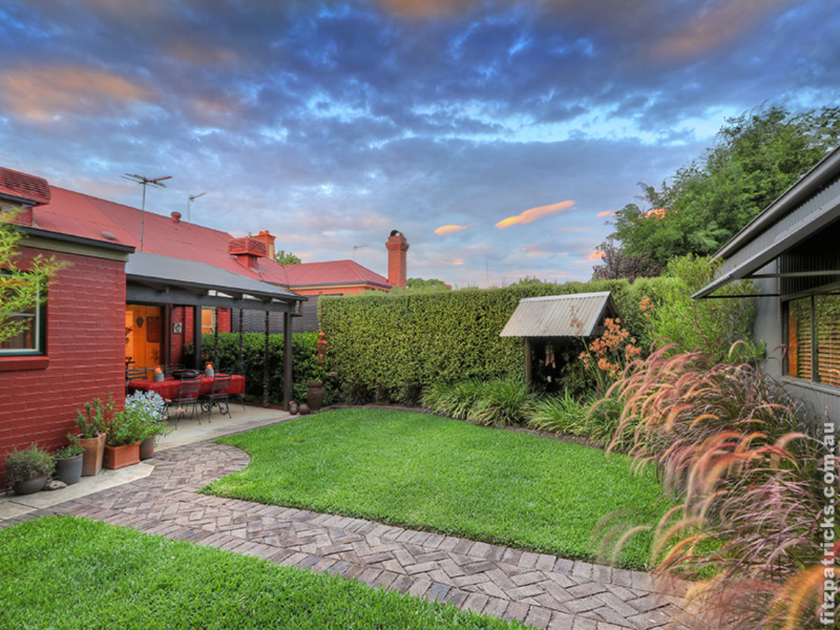 80 Kincaid Street Wagga Wagga • Fitzpatricks Real Estate Wagga Wagga