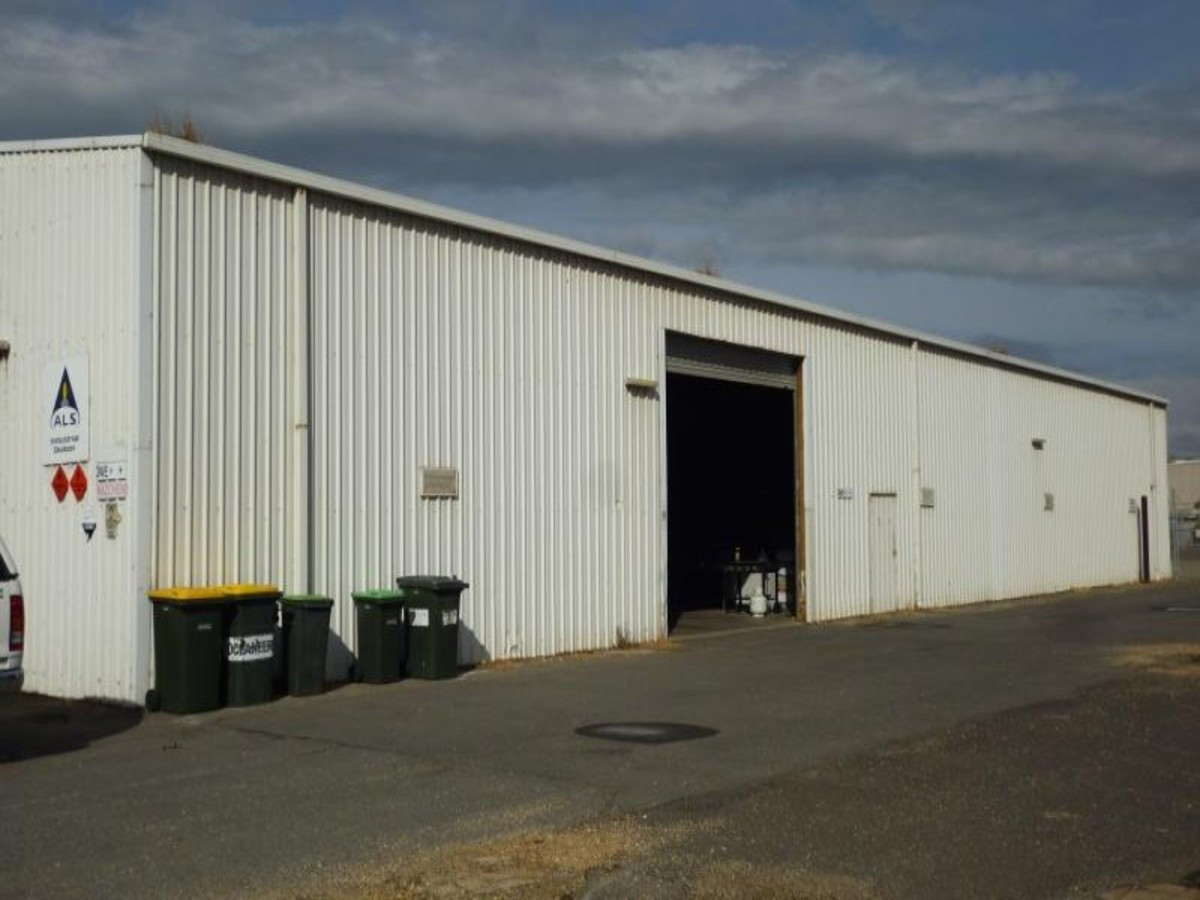  QUALITY WAREHOUSE & YARD WITH INTERNAL OFFICE
