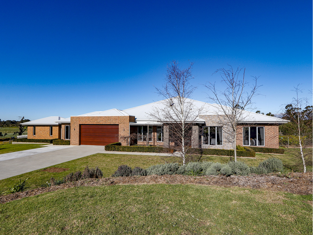  THE BEST LIFESTLYE PROPERTY YOU COULD EVER WISH FOR!