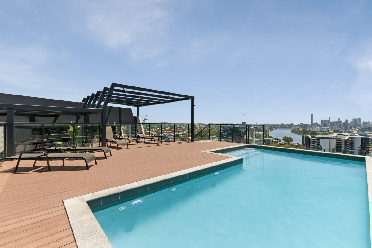 Huge Modern Apartment In The Centre Of Toowong