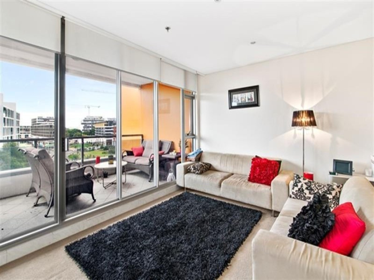 Stunning 2 Bedroom Apartment in Waterloo